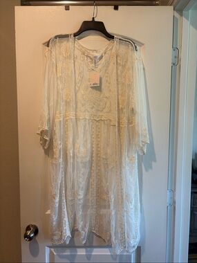 FREE in bundle LC Boho Lace Kimono Cover-Up in Ivory - NWT